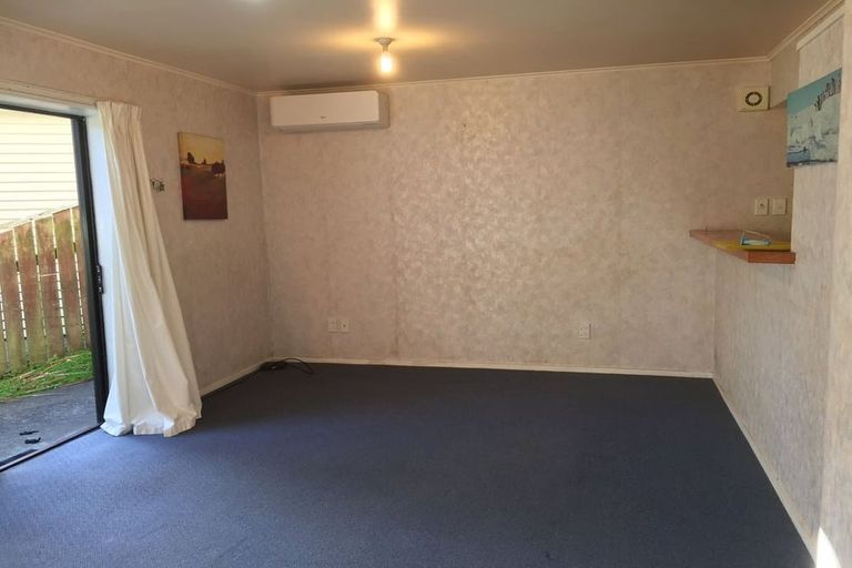 Photo of property in 81 Monorgan Road, Strathmore Park, Wellington, 6022