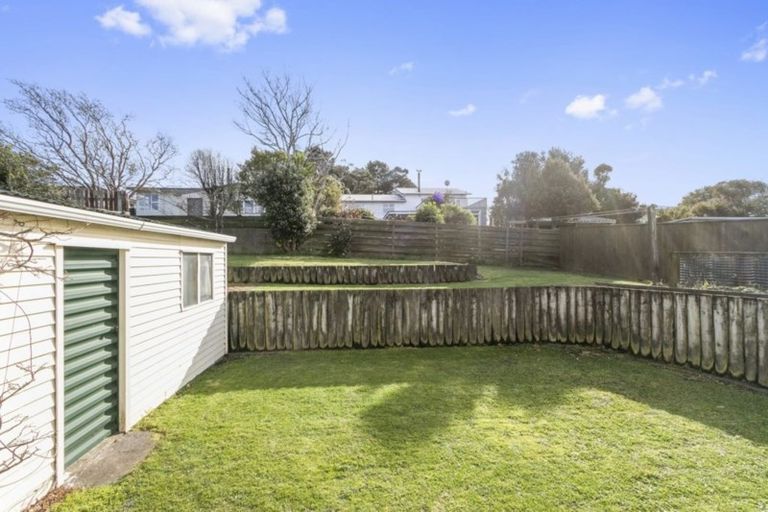 Photo of property in 19 Cherry Blossom Grove, Maungaraki, Lower Hutt, 5010