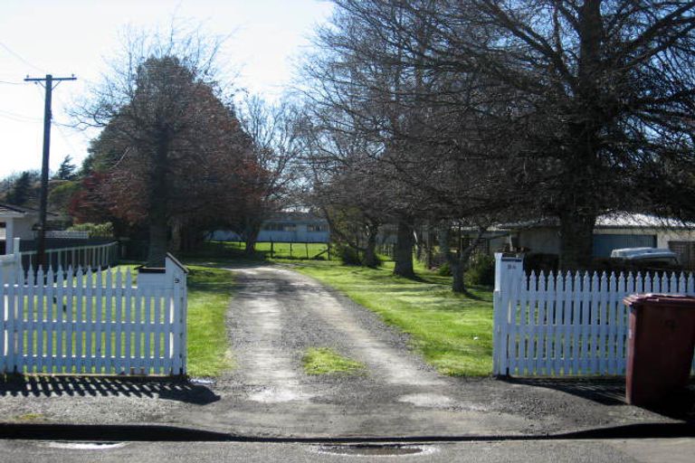 Photo of property in 9a Moreton Road, Carterton, 5713