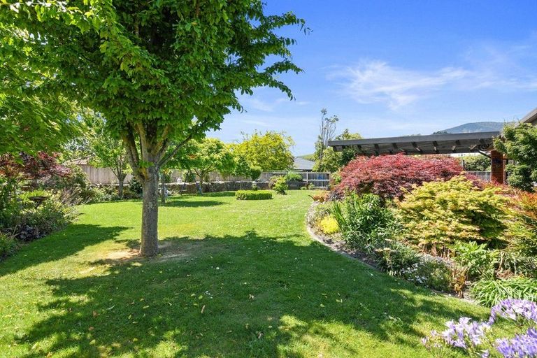 Photo of property in 11 Ardilea Avenue, Stoke, Nelson, 7011