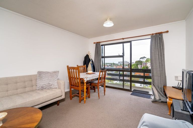 Photo of property in 93k Queen Street, North Dunedin, Dunedin, 9016