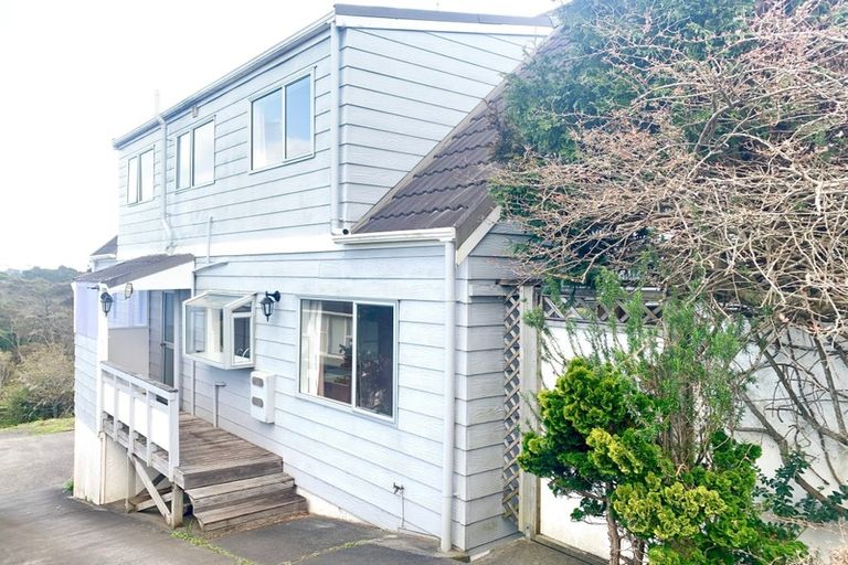 Photo of property in 1024 East Coast Road, Fairview Heights, Auckland, 0630