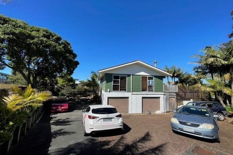 Photo of property in 143 Bradbury Road, Botany Downs, Auckland, 2010