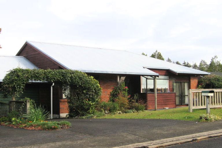 Photo of property in 32a Jacaranda Place, Kerikeri, 0230