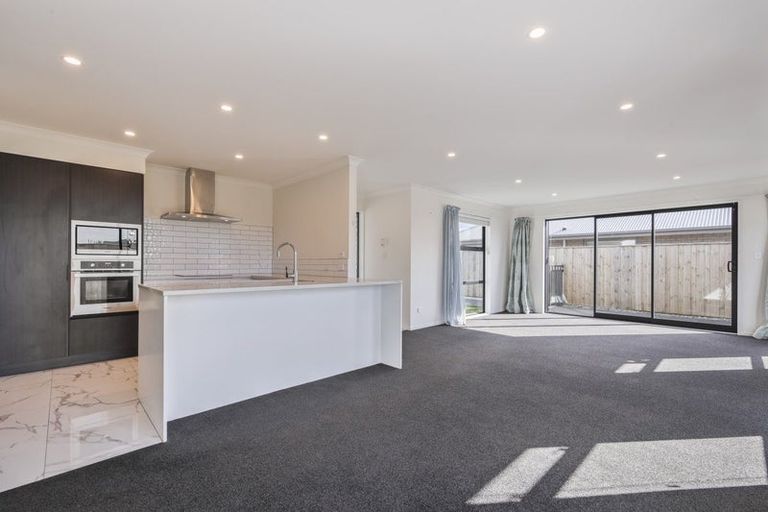 Photo of property in 82a Watkins Drive, Rangiora, 7400