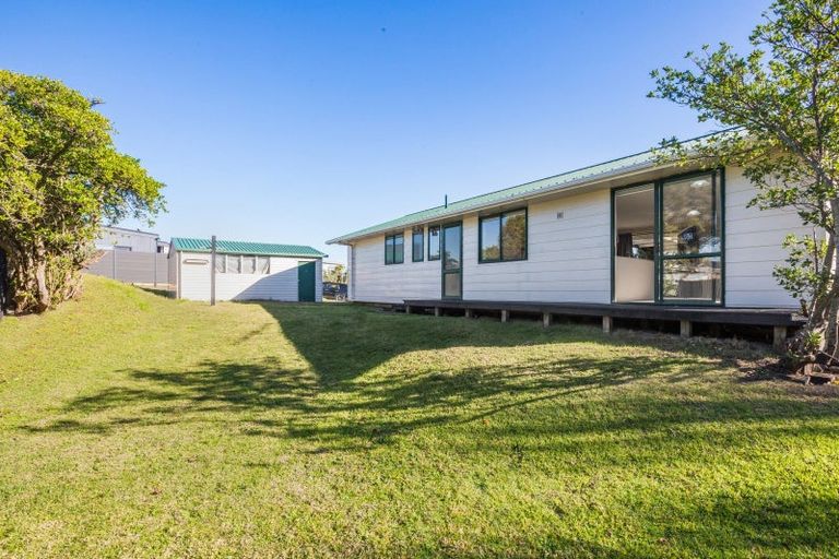 Photo of property in 16b Karaka Street, Otaki Beach, Otaki, 5512