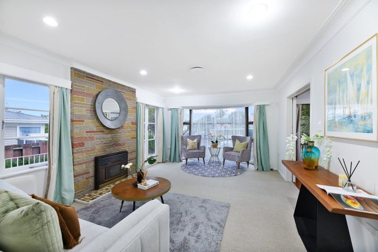 Photo of property in 22 Chilcott Road, Henderson, Auckland, 0612