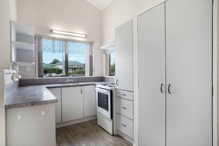 Photo of property in 22 Dublin Street, Martinborough, 5711