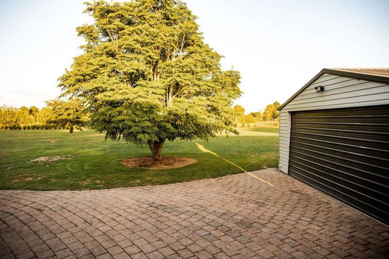 Photo of property in 232 Woodside Road, Matangi, Hamilton, 3284