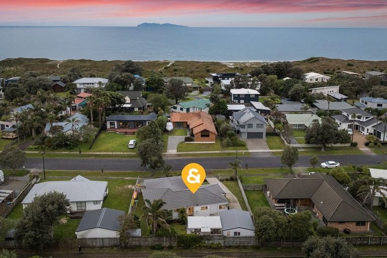 Photo of property in 52 Papaunahi Road, Bowentown, Waihi Beach, 3177