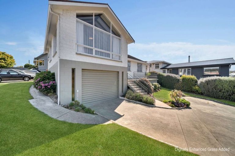 Photo of property in 1 Oxford Street, Holmes Hill, Oamaru, 9401