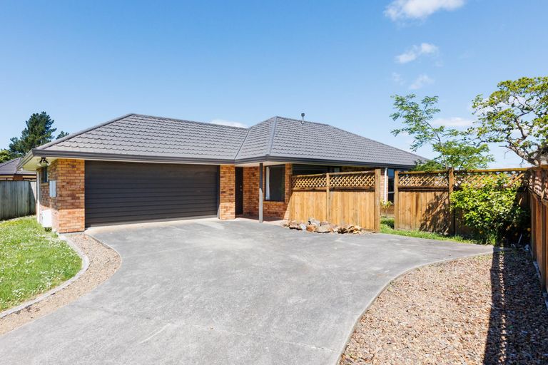 Photo of property in 9 Alpine Grove, Kelvin Grove, Palmerston North, 4414