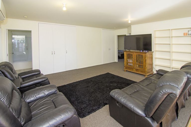 Photo of property in 85b Oxford Street, Tawa, Wellington, 5028