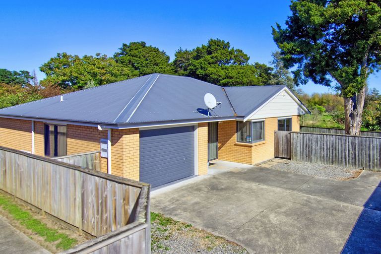 Photo of property in 85b Oxford Street, Tawa, Wellington, 5028