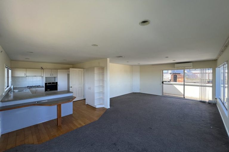 Photo of property in 2/22 Spencer Road, Pinehill, Auckland, 0632