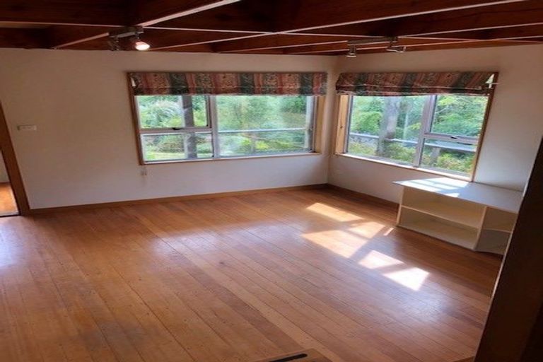 Photo of property in 4400 Christchurch Akaroa Road, Little River, 7591