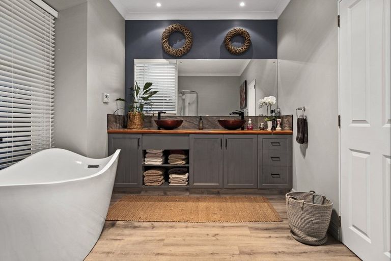 Photo of property in 2 Millbrook Drive, Bethlehem, Tauranga, 3110