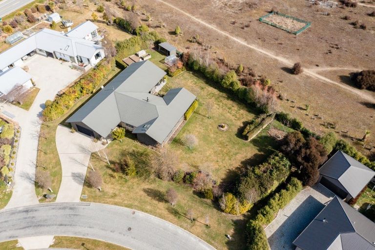 Photo of property in 9 Hikuwai Drive, Albert Town, Wanaka, 9305