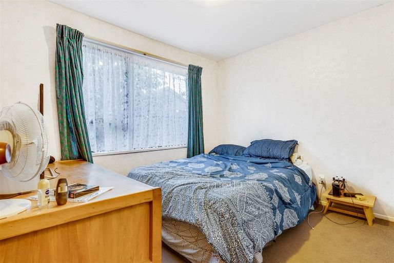 Photo of property in 70 Sarabande Avenue, Redwood, Christchurch, 8051