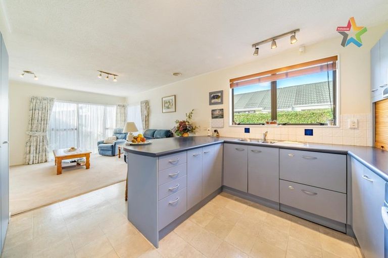 Photo of property in 22 Waddington Drive, Naenae, Lower Hutt, 5011