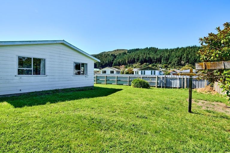 Photo of property in 1 Weymouth Grove, Wainuiomata, Lower Hutt, 5014