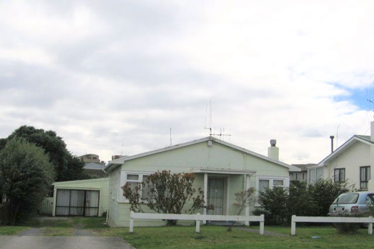 Photo of property in 7 Riverton Road, Mount Maunganui, 3116