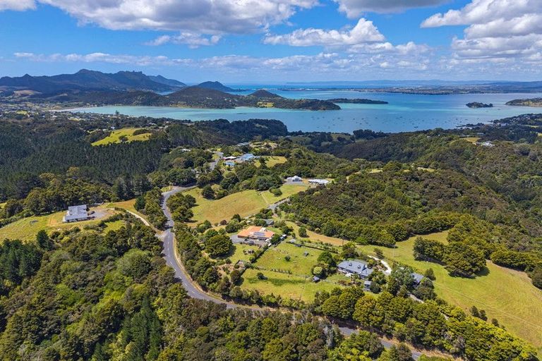 Photo of property in 121 Owhiwa Road, Parua Bay, Onerahi, 0192