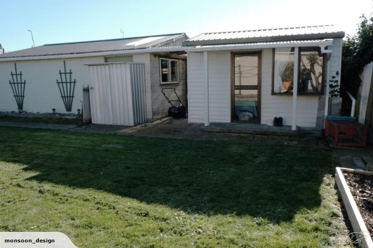 Photo of property in 46 Frensham Crescent, Woolston, Christchurch, 8062