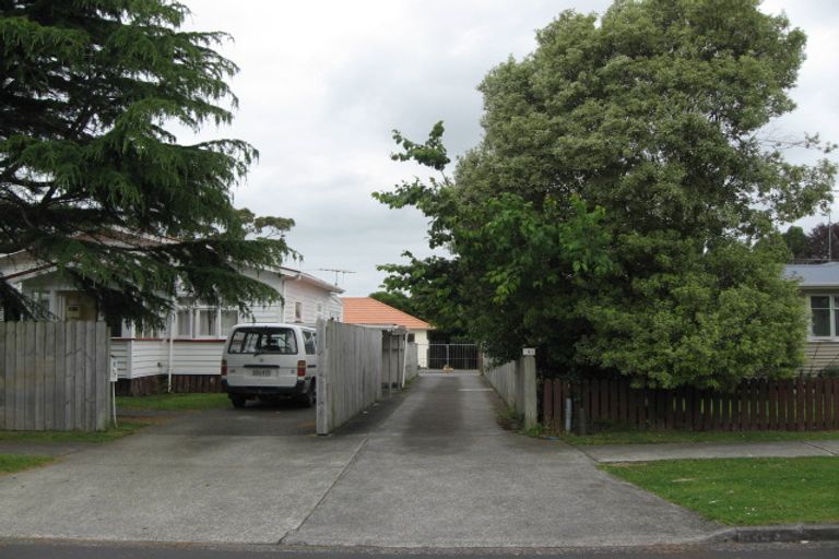 Photo of property in 10a Waiari Road, Conifer Grove, Takanini, 2112