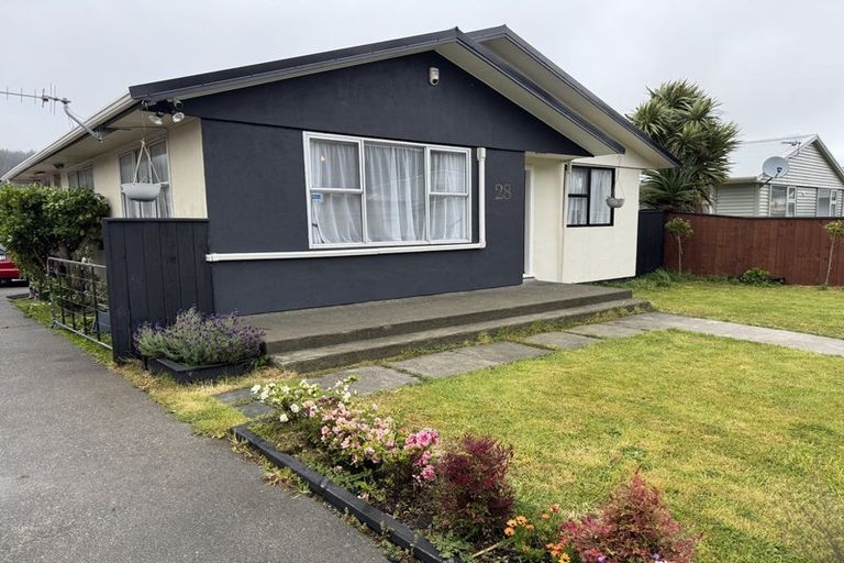 Photo of property in 28 Hamstead Street, Wainuiomata, Lower Hutt, 5014