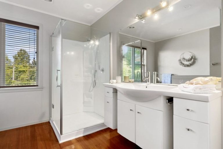 Photo of property in 48 Shepherd Road, Waipahihi, Taupo, 3330