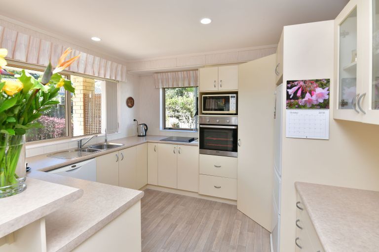 Photo of property in 37 Motutapu Avenue, Manly, Whangaparaoa, 0930