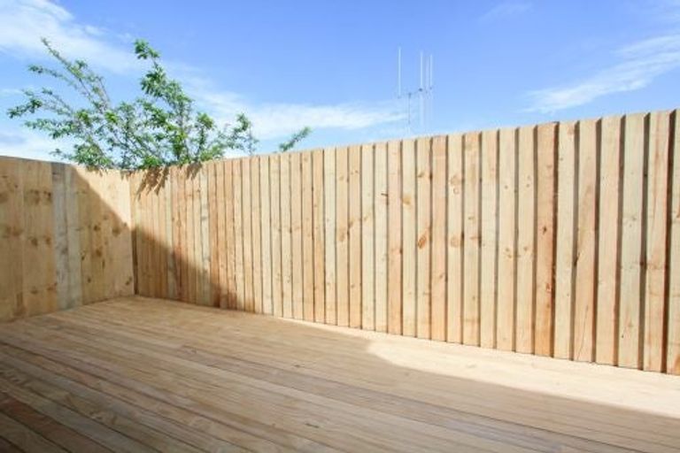 Photo of property in 1-5/5 Charlemont Street, Whitiora, Hamilton, 3200