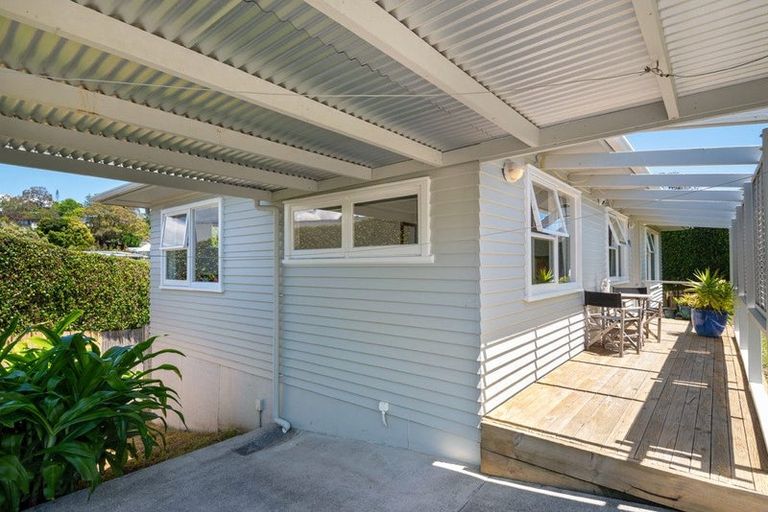 Photo of property in 1/10 Philip Place, Hillcrest, Auckland, 0627