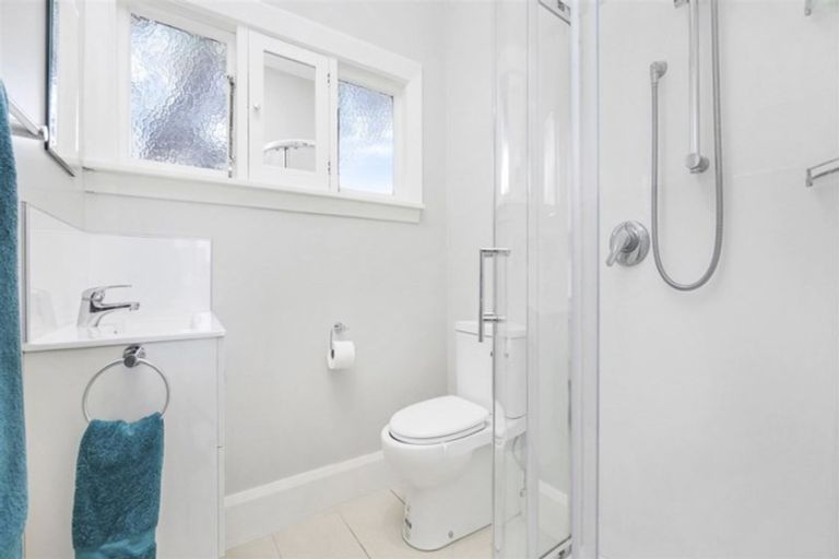 Photo of property in 385 Keyes Road, New Brighton, Christchurch, 8083