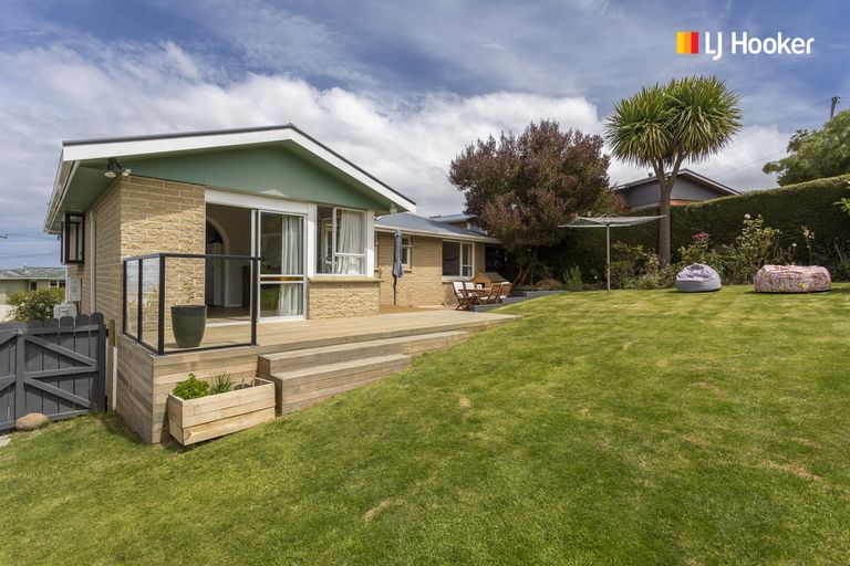 Photo of property in 75 Gilkison Street, Halfway Bush, Dunedin, 9010