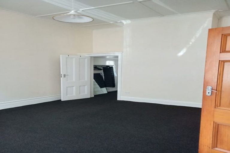 Photo of property in 5 Claremont Grove, Mount Victoria, Wellington, 6011