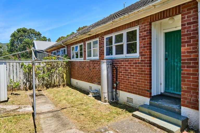 Photo of property in 72 Witako Street, Epuni, Lower Hutt, 5011