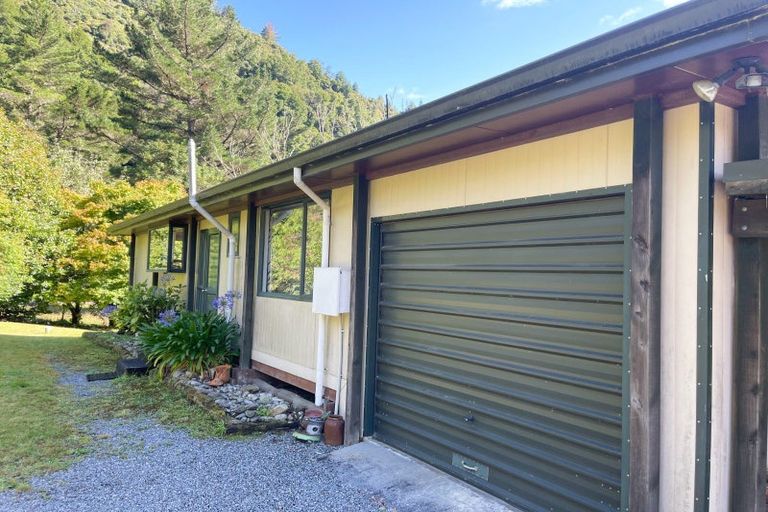 Photo of property in 7 Franklyn Street, Blacks Point, Reefton, 7830