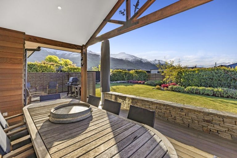 Photo of property in 12 Sapphire Spring Rise, Wanaka, 9305