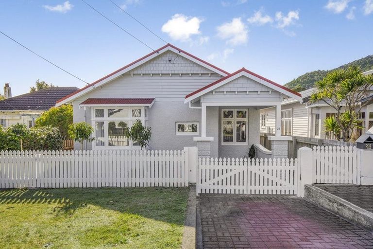 Photo of property in 24 Kauri Street, Eastbourne, Lower Hutt, 5013