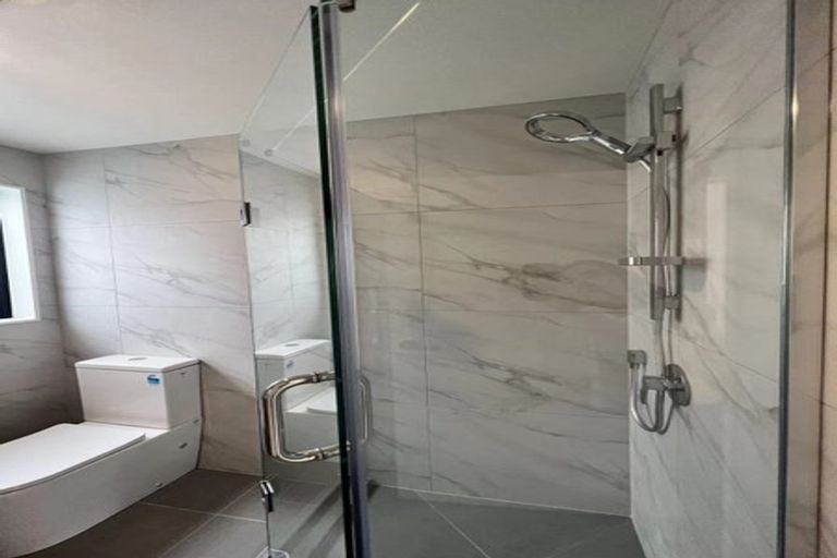 Photo of property in 1 Benchmark Drive, Massey, Auckland, 0614