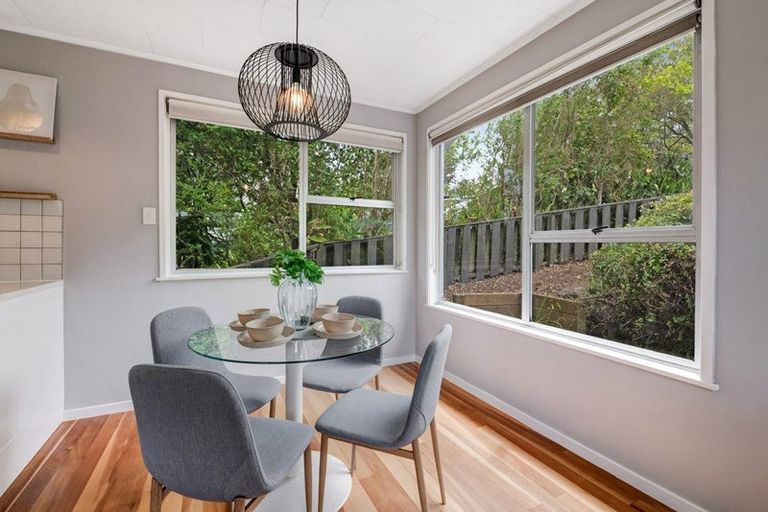 Photo of property in 14 Orton Street, Glenfield, Auckland, 0627