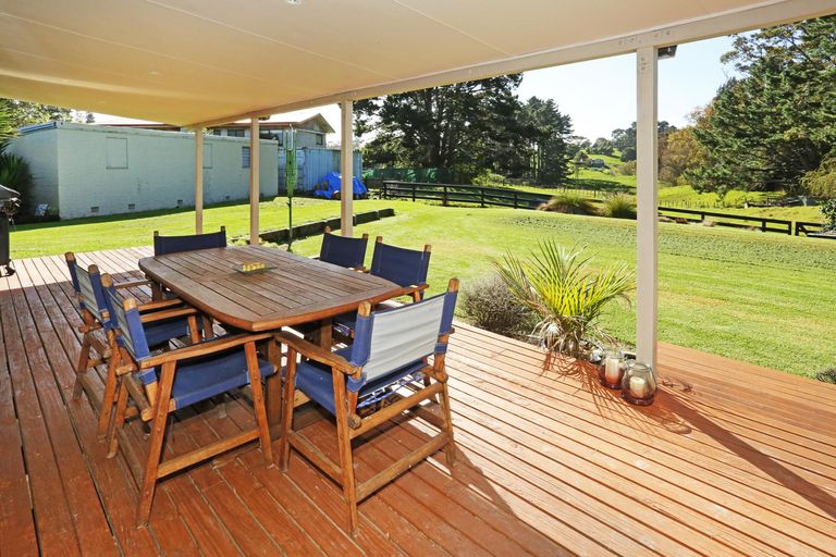 Photo of property in 110 Reid Road, Glenbrook, Waiuku, 2681