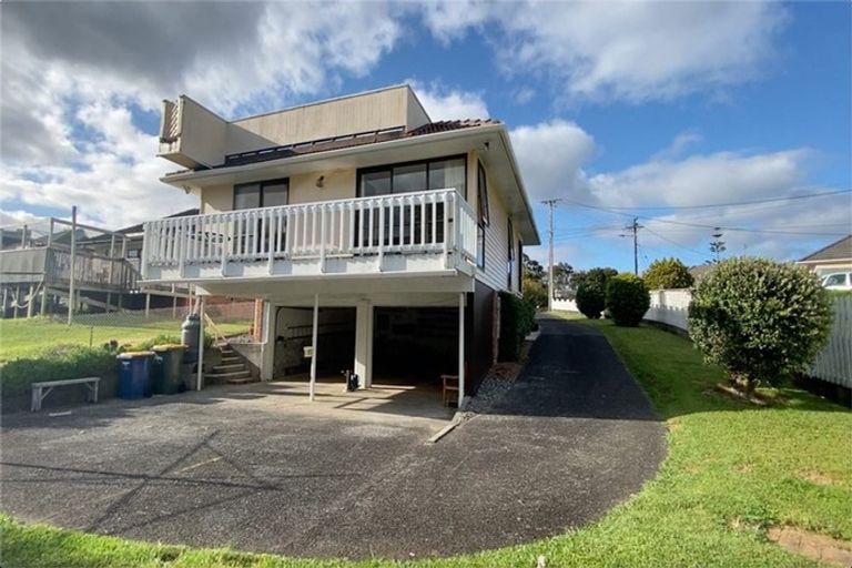 Photo of property in 9 Albert Pryor Avenue, Henderson, Auckland, 0612