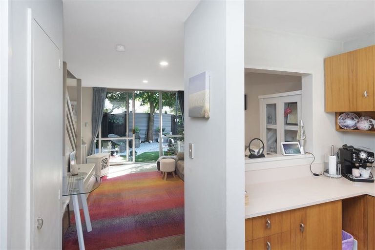 Photo of property in 3/27 Packe Street, Edgeware, Christchurch, 8013