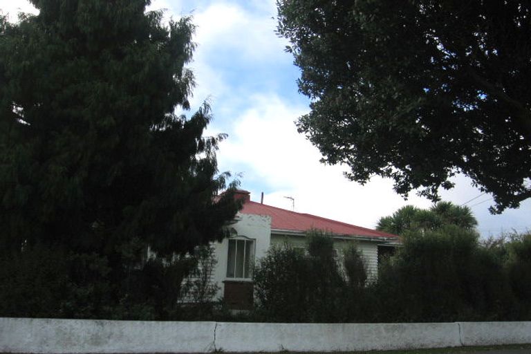 Photo of property in 25 Waikare Avenue, Waiwhetu, Lower Hutt, 5010