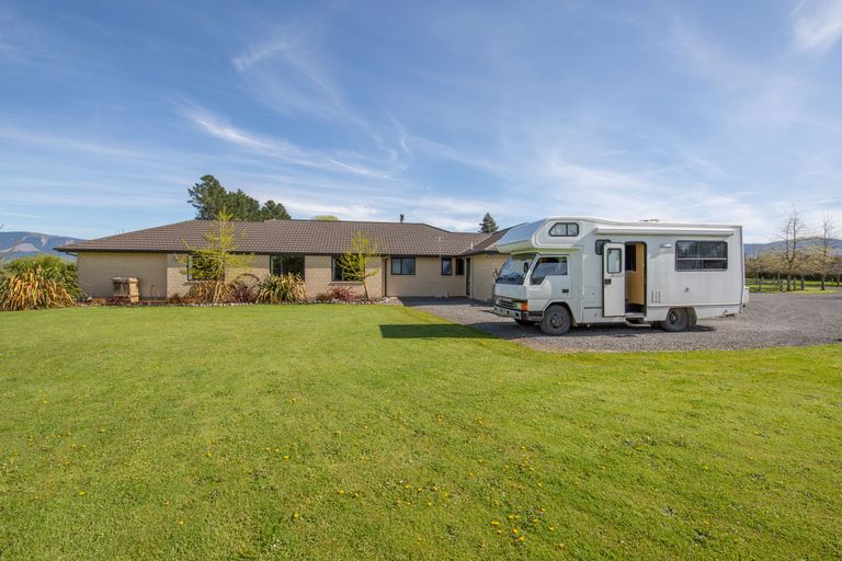 Photo of property in 797 Loburn Whiterock Road, Loburn, Rangiora, 7472