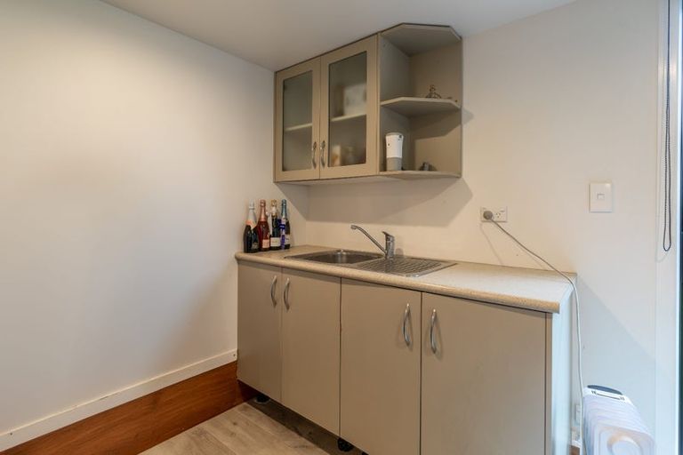 Photo of property in 190 Golf Road, Titirangi, Auckland, 0604