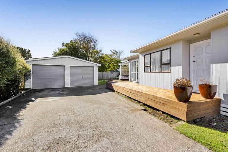 Photo of property in 18 Manuka Place, Hawera, 4610